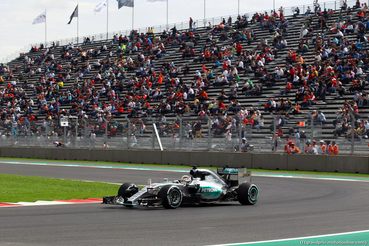 GP MESSICO, 30.10.2015 - Prove Libere 1, Lewis Hamilton (GBR) Mercedes AMG F1 W06