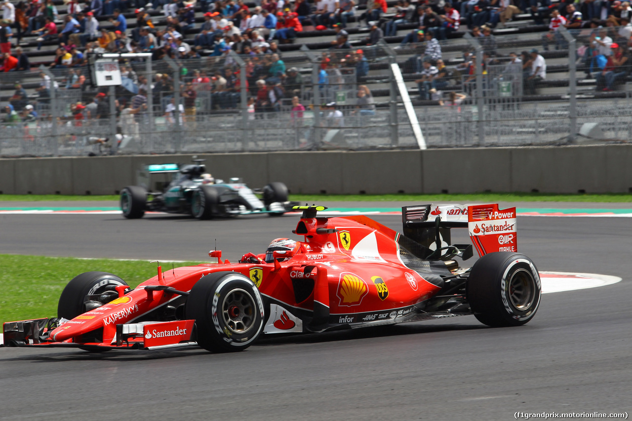 GP MESSICO, 30.10.2015 - Prove Libere 1, Kimi Raikkonen (FIN) Ferrari SF15-T e Lewis Hamilton (GBR) Mercedes AMG F1 W06