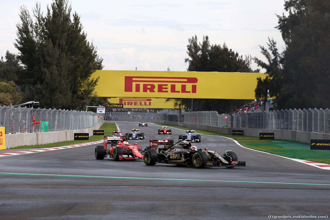 GP MESSICO, 30.10.2015 - Prove Libere 1, Pastor Maldonado (VEN) Lotus F1 Team E23 e Sebastian Vettel (GER) Ferrari SF15-T
