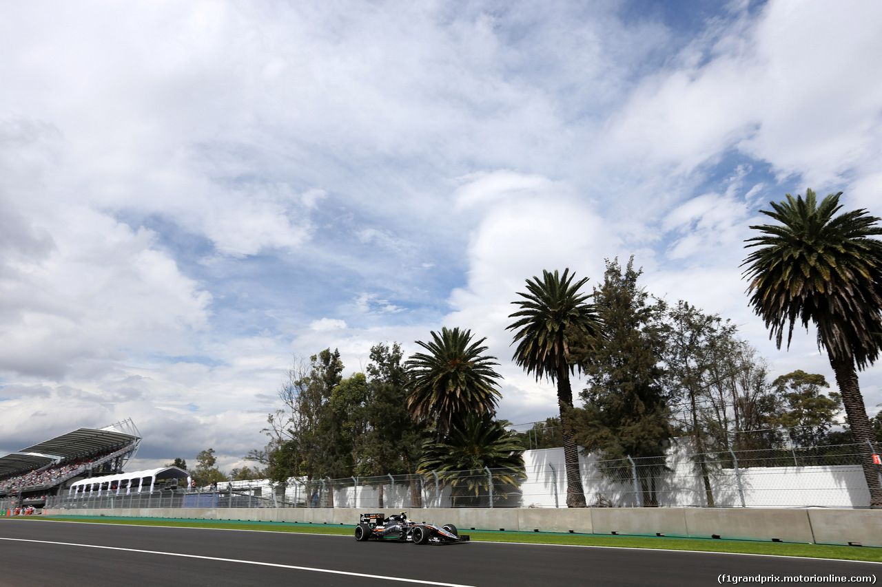 GP MESSICO, 30.10.2015 - Prove Libere 1, Sergio Perez (MEX) Sahara Force India F1 VJM08
