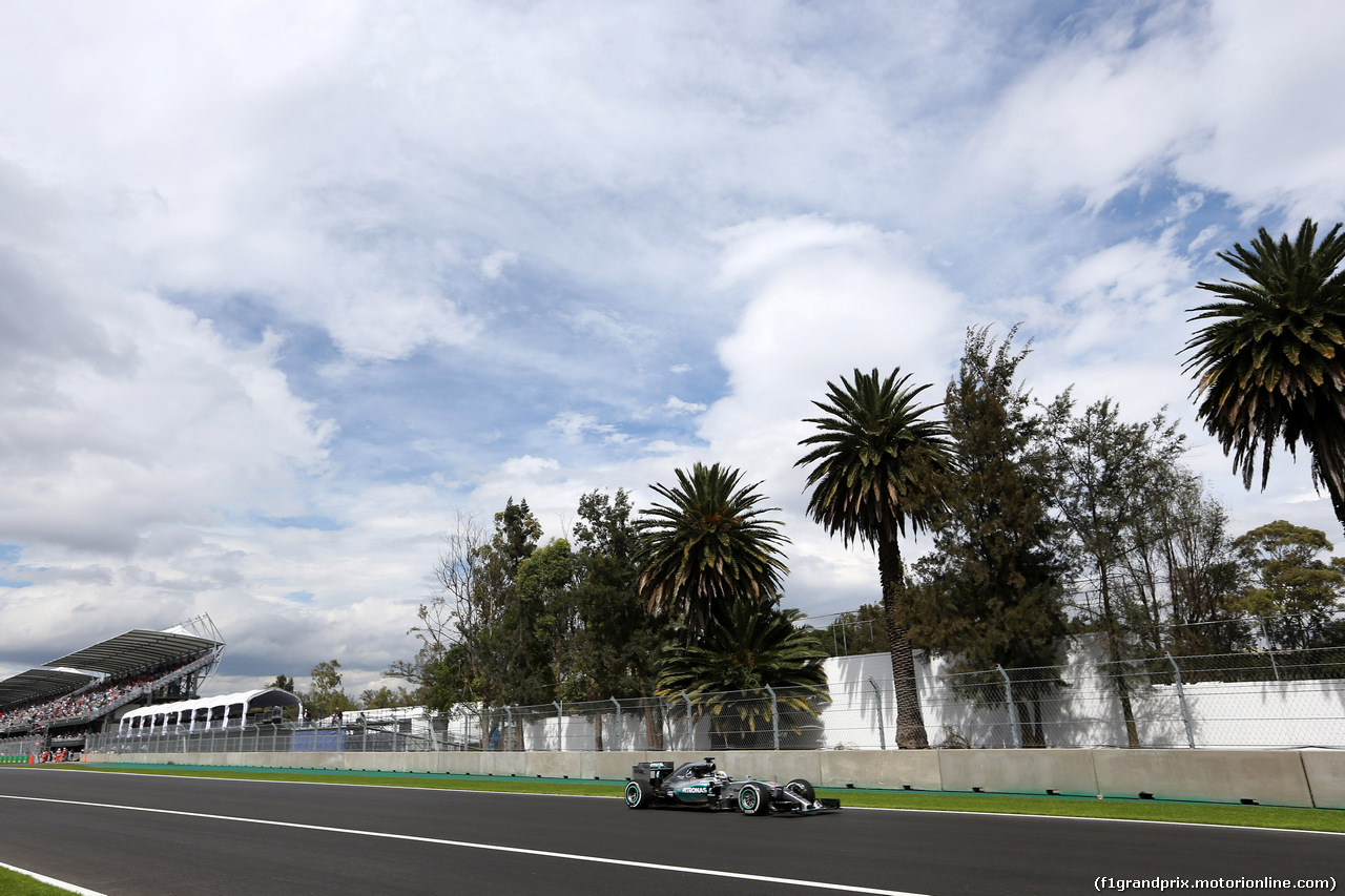 GP MESSICO, 30.10.2015 - Prove Libere 1, Lewis Hamilton (GBR) Mercedes AMG F1 W06