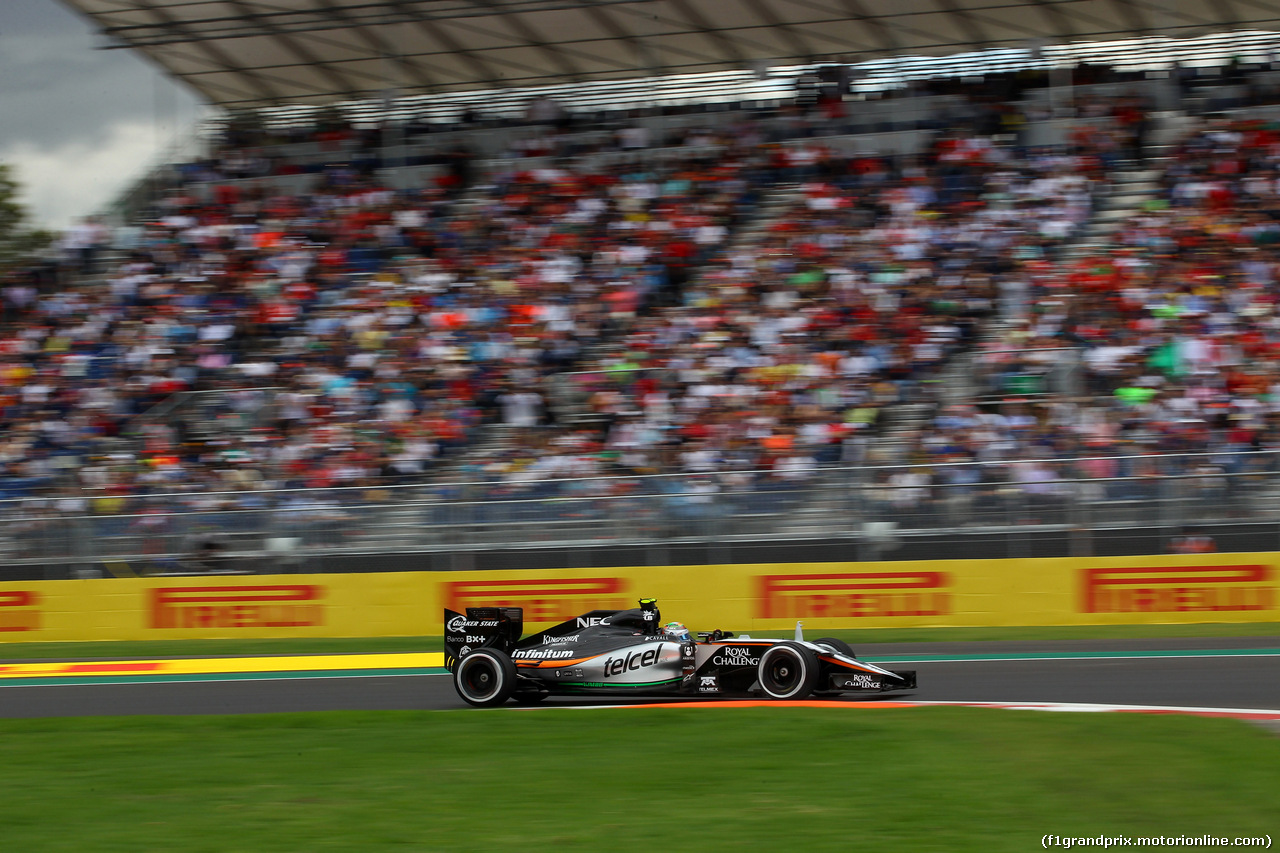 GP MESSICO, 30.10.2015 - Prove Libere 2, Sergio Perez (MEX) Sahara Force India F1 VJM08