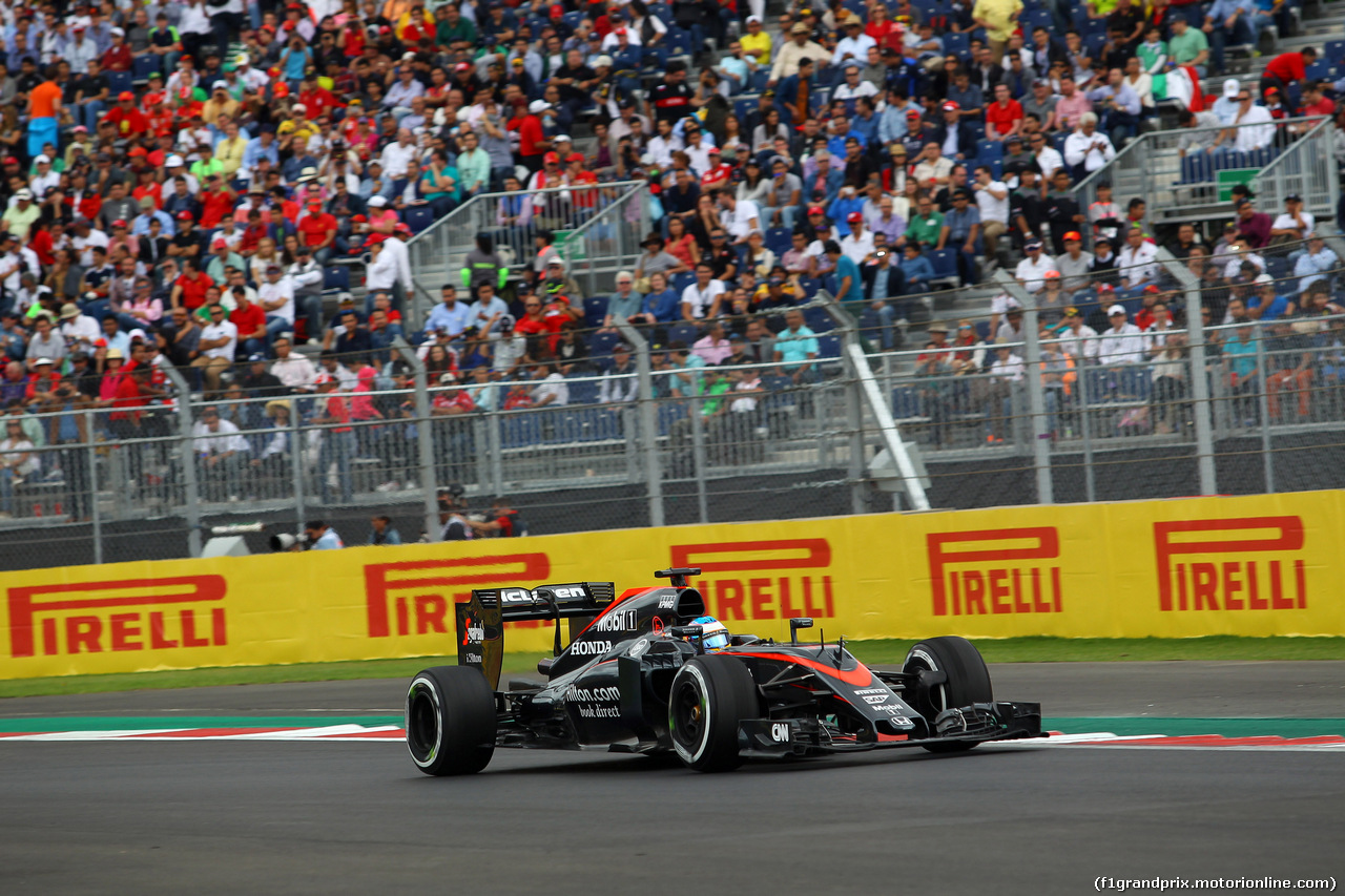 GP MESSICO, 30.10.2015 - Prove Libere 2, Fernando Alonso (ESP) McLaren Honda MP4-30