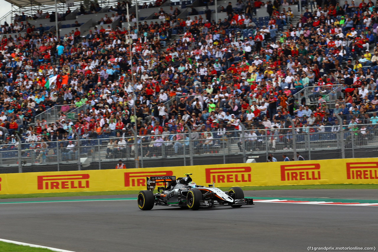 GP MESSICO, 30.10.2015 - Prove Libere 2, Sergio Perez (MEX) Sahara Force India F1 VJM08