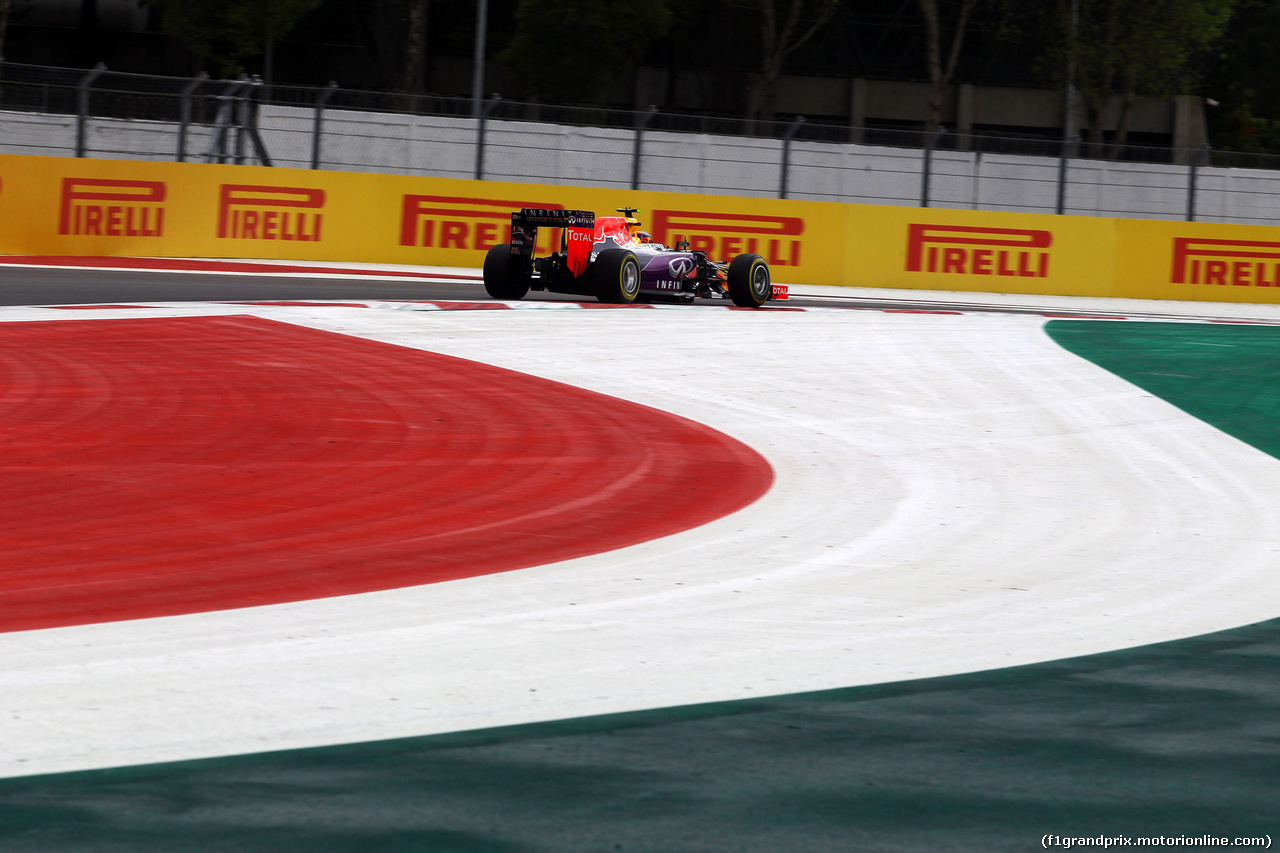 GP MESSICO, 30.10.2015 - Prove Libere 2, Daniil Kvyat (RUS) Red Bull Racing RB11