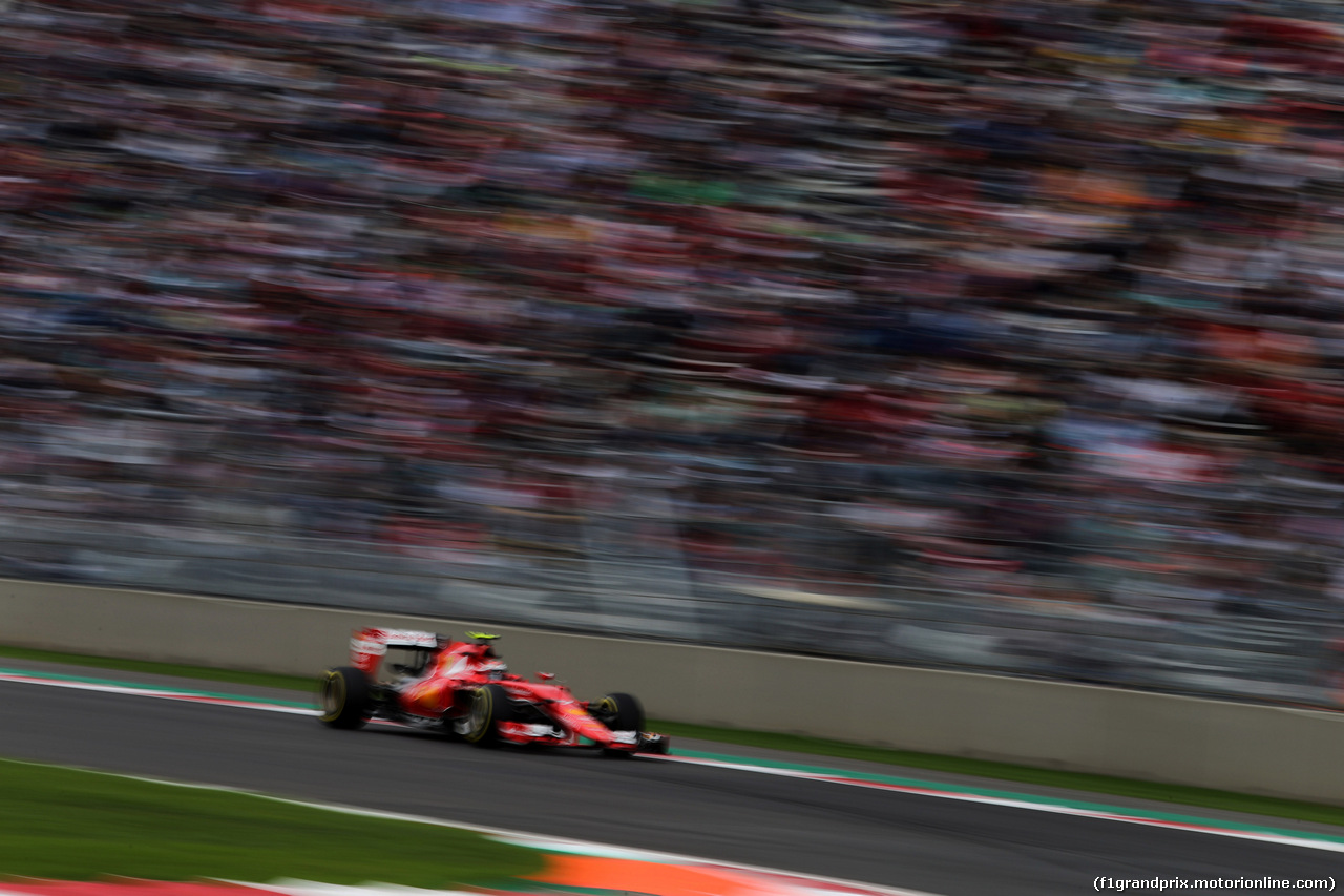 GP MESSICO, 30.10.2015 - Prove Libere 2, Kimi Raikkonen (FIN) Ferrari SF15-T