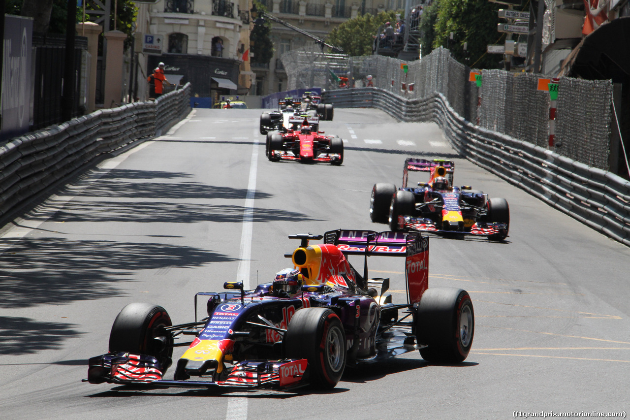 GP MONACO, 24.05.2015- Gara, Daniel Ricciardo (AUS) Red Bull Racing RB11