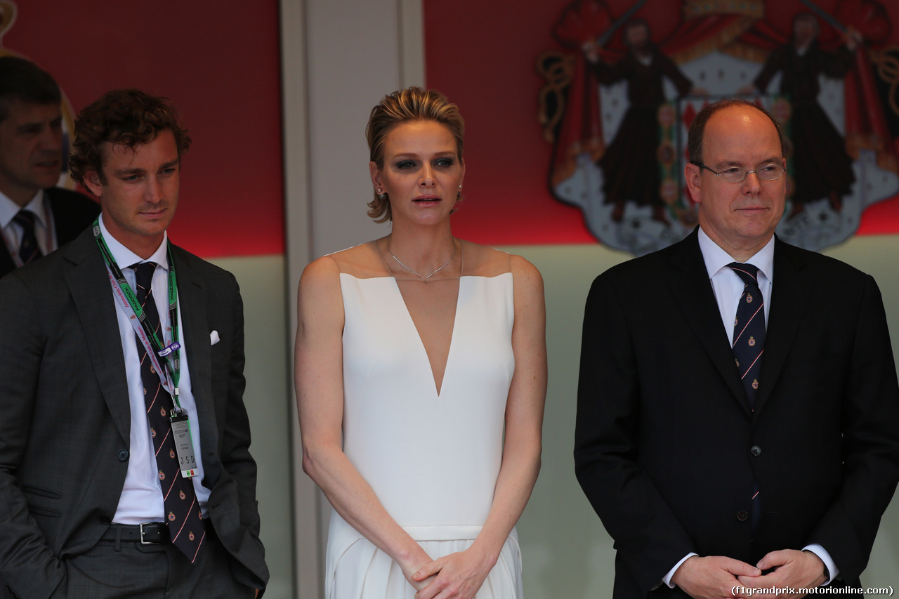 GP MONACO, 24.05.2015- Gara, HSH Prince Albert of Monaco (MON) with sua moglie  Charlène Lynette Wittstock (ZBW) wife of HSH Prince Albert of Monaco (MON) e his N) nephew Andrea Albert Pierre Casiraghi (MO)