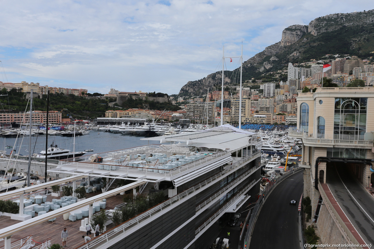 GP MONACO, 21.05.2015- Prove Libere 1, Lewis Hamilton (GBR) Mercedes AMG F1 W06