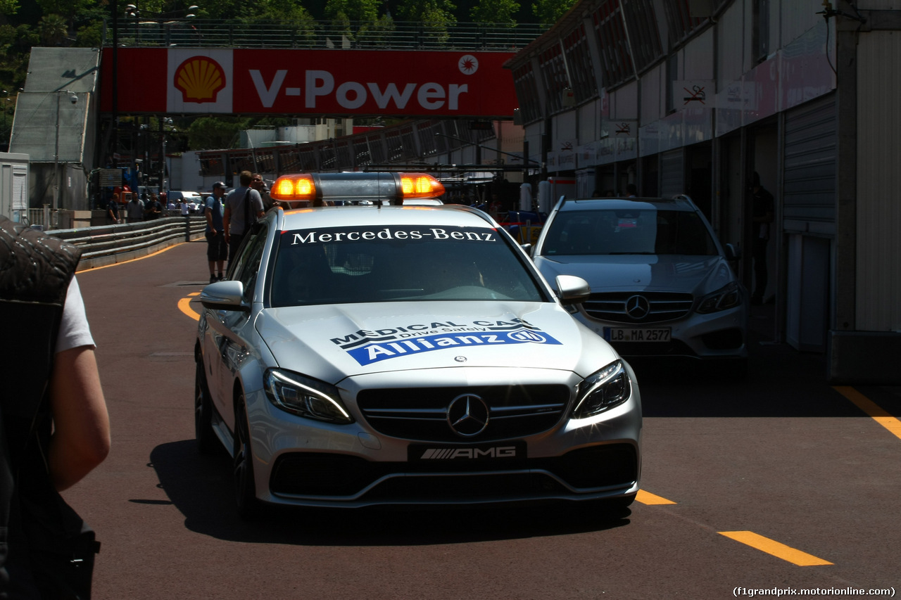 GP MONACO, 20.05.2015- Safety e Medical Mercedes Car