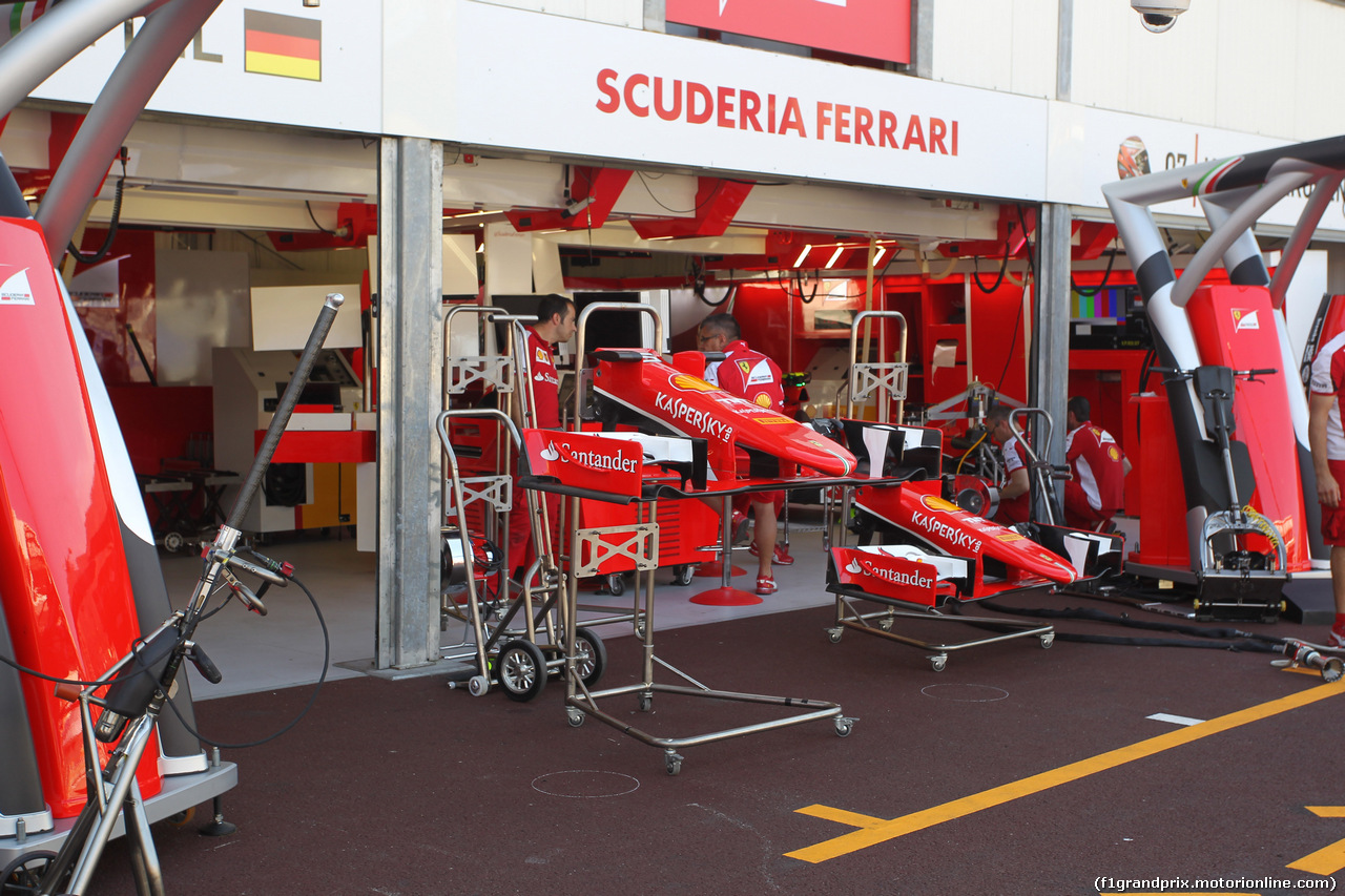 GP MONACO, 20.05.2015- Ferrari Garage