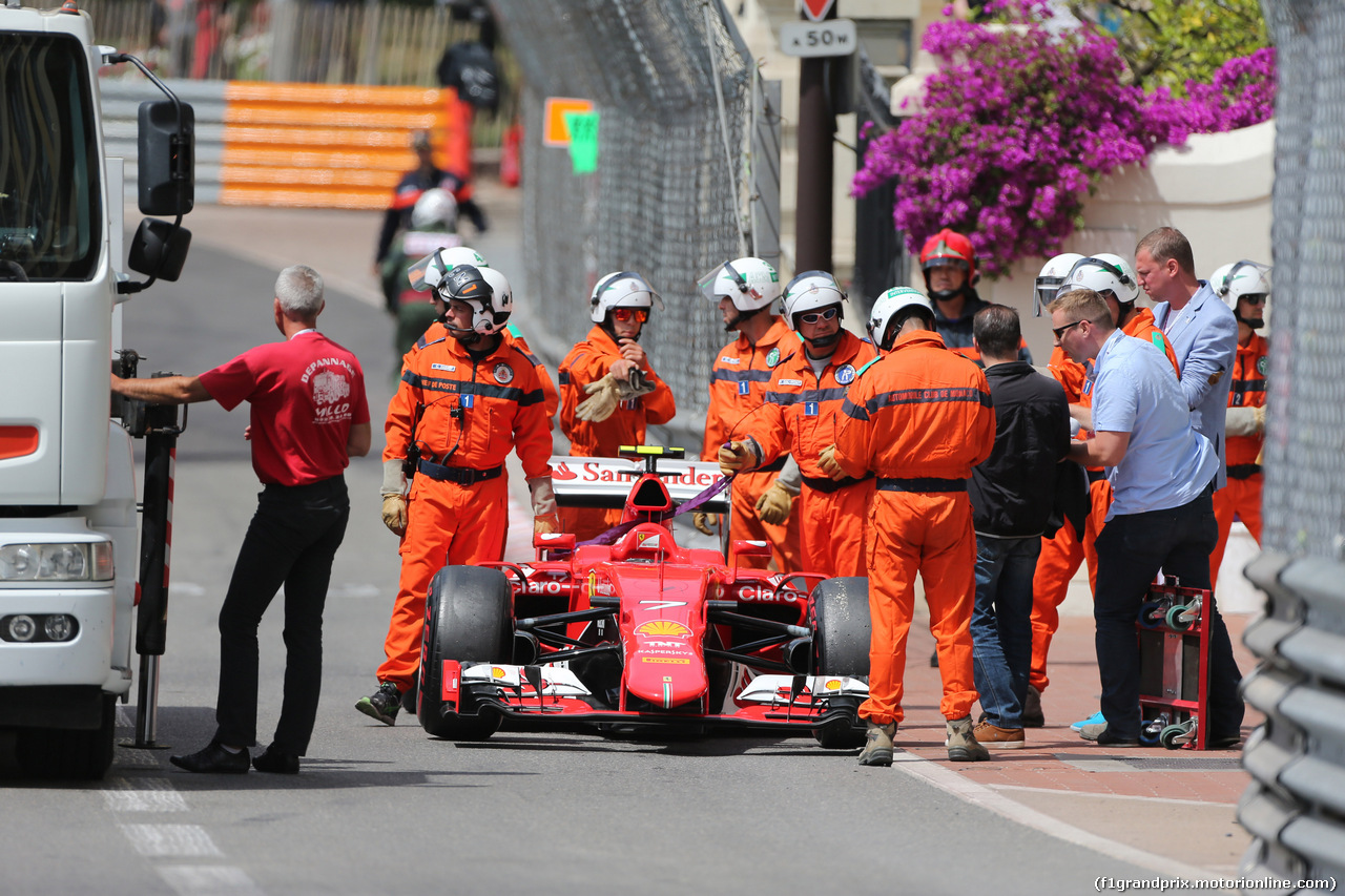 GP MONACO, 23.05.2015- Prove Libere 3, Kimi Raikkonen (FIN) Ferrari SF15-T after the crash