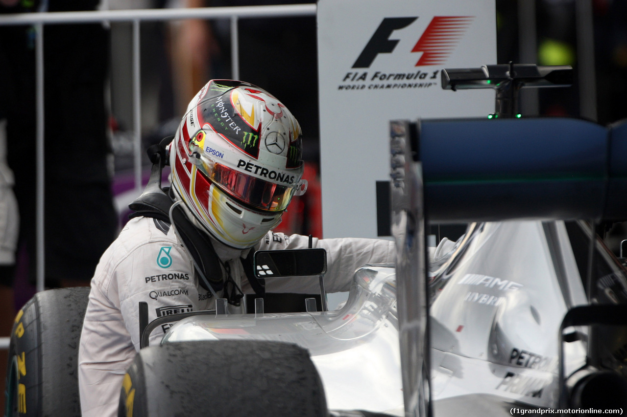 GP RUSSIA, 11.10.2015 - Gara, Lewis Hamilton (GBR) Mercedes AMG F1 W06 vincitore