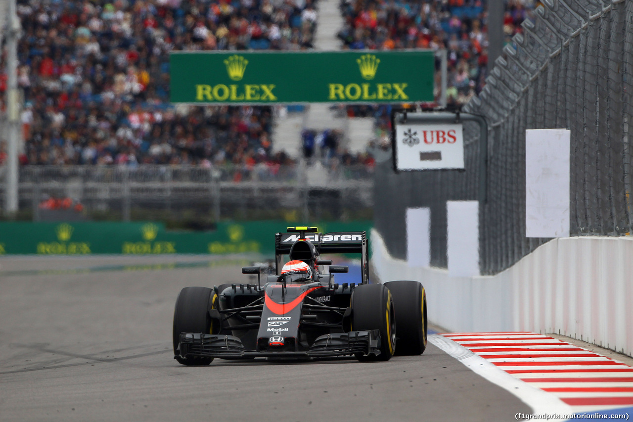 GP RUSSIA, 11.10.2015 - Gara, Jenson Button (GBR)  McLaren Honda MP4-30.