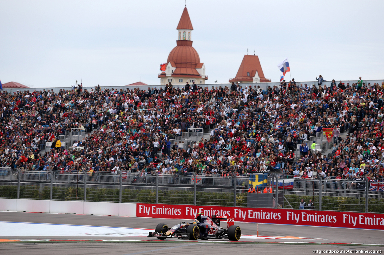 GP RUSSIA, 11.10.2015 - Gara, Carlos Sainz Jr (ESP) Scuderia Toro Rosso STR10