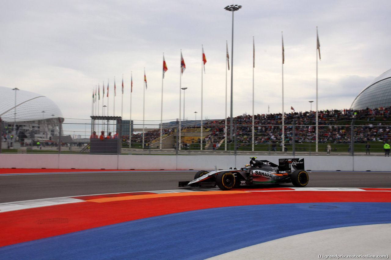 GP RUSSIA, 11.10.2015 - Gara, Sergio Perez (MEX) Sahara Force India F1 VJM08