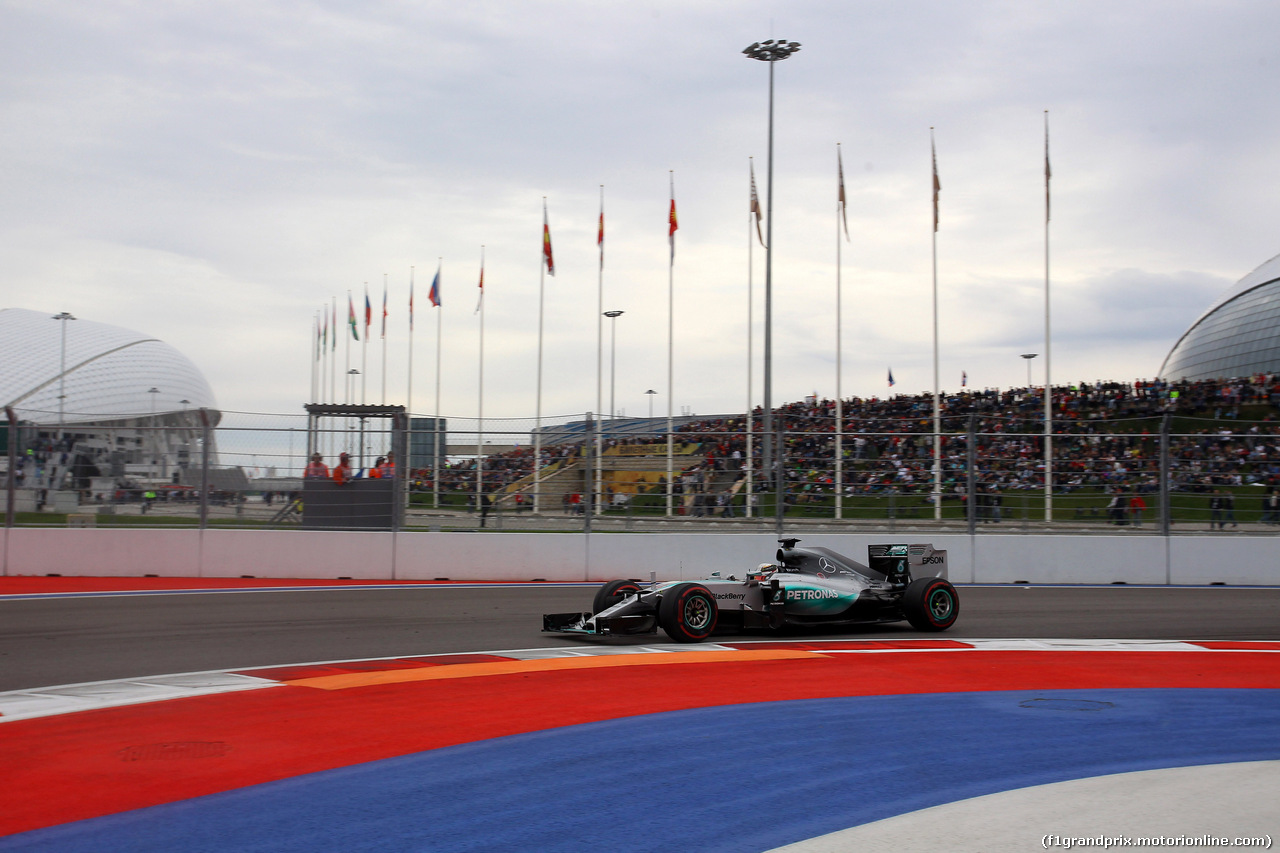 GP RUSSIA, 11.10.2015 - Gara, Lewis Hamilton (GBR) Mercedes AMG F1 W06