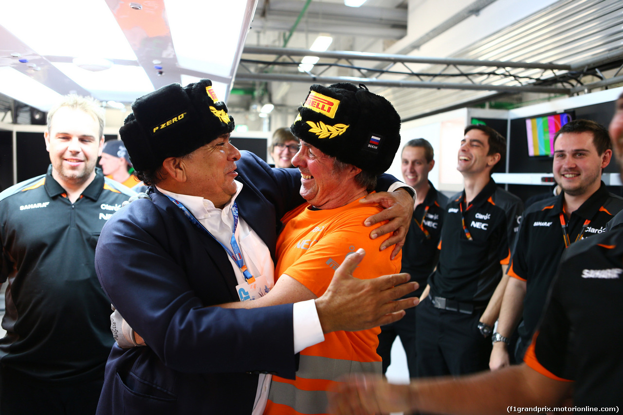 GP RUSSIA, 11.10.2015 - Gara, The father of terzo Sergio Perez (MEX) Sahara Force India F1 VJM08