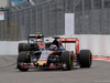 GP RUSSIA, 11.10.2015 - Gara, Max Verstappen (NED) Scuderia Toro Rosso STR10 e Jenson Button (GBR)  McLaren Honda MP4-30.