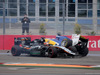 GP RUSSIA, 11.10.2015 - Gara, Crash, Marcus Ericsson (SUE) Sauber C34 e Nico Hulkenberg (GER) Sahara Force India F1 VJM08