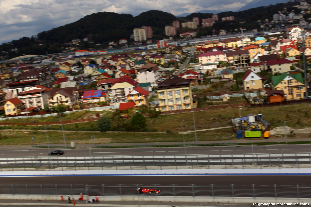 GP RUSSIA, 10.10.2015 - Prove Libere 3, Sebastian Vettel (GER) Ferrari SF15-T