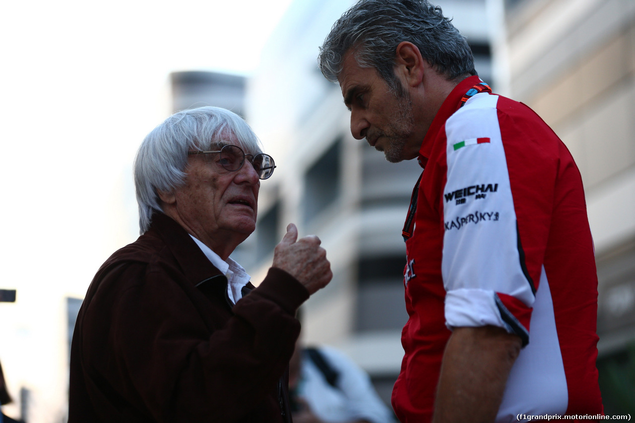 GP RUSSIA, 08.10.2015 - Bernie Ecclestone (GBR), President e CEO of FOM e Maurizio Arrivabene (ITA) Ferrari Team Principal