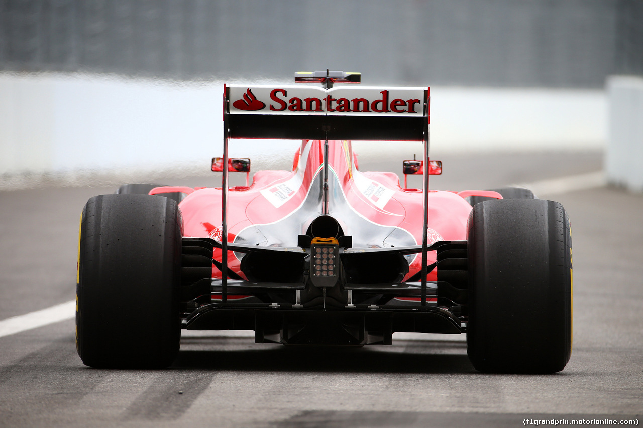 GP RUSSIA, 09.10.2015 - Prove Libere 1, Kimi Raikkonen (FIN) Ferrari SF15-T