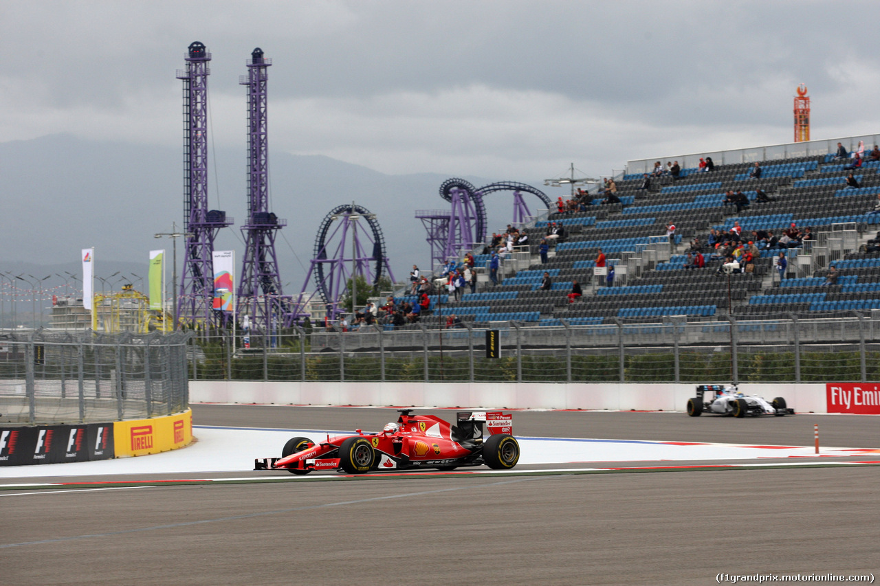 GP RUSSIA, 09.10.2015 - Prove Libere 1, Sebastian Vettel (GER) Ferrari SF15-T e Felipe Massa (BRA) Williams F1 Team FW37