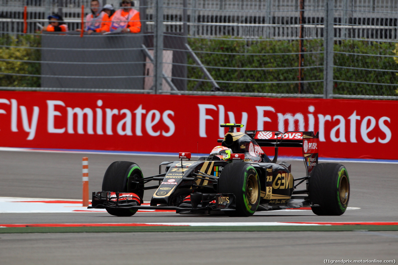 GP RUSSIA, 09.10.2015 - Prove Libere 1, Pastor Maldonado (VEN) Lotus F1 Team E23