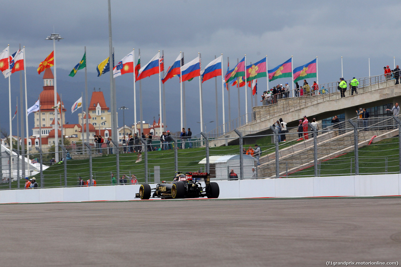 GP RUSSIA, 09.10.2015 - Prove Libere 1, Pastor Maldonado (VEN) Lotus F1 Team E23