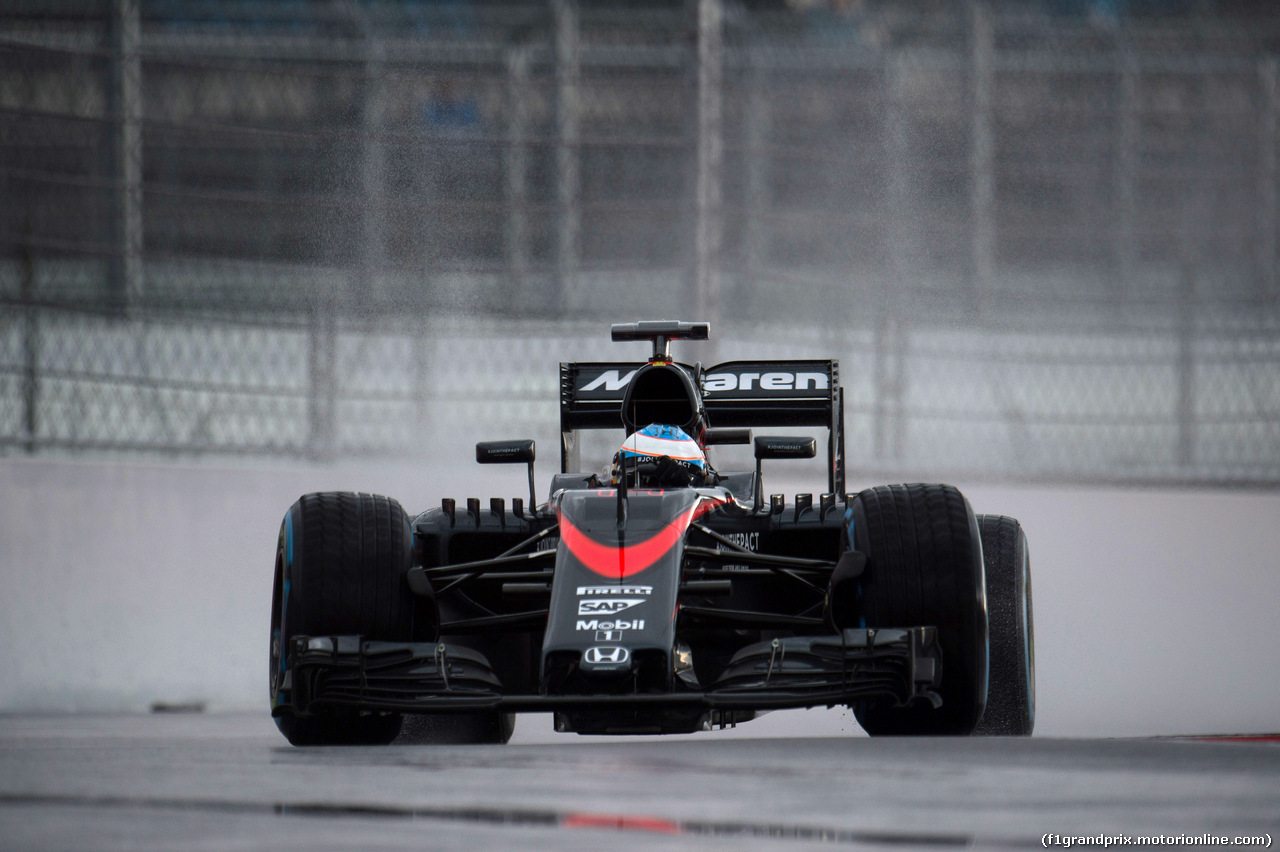 GP RUSSIA, 09.10.2015 - Prove Libere 1, Fernando Alonso (ESP) McLaren Honda MP4-30