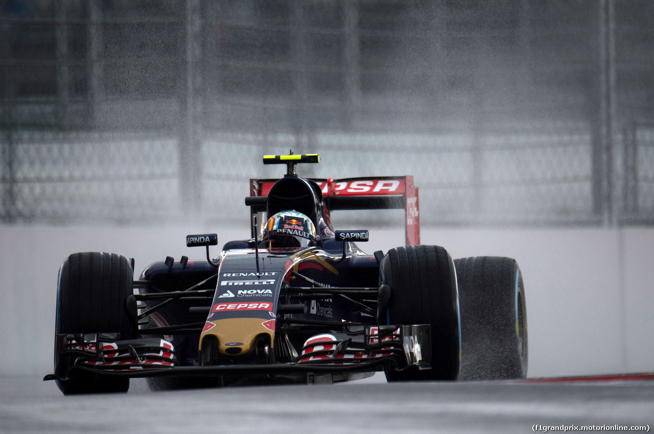 GP RUSSIA, 09.10.2015 - Prove Libere 1, Carlos Sainz Jr (ESP) Scuderia Toro Rosso STR10