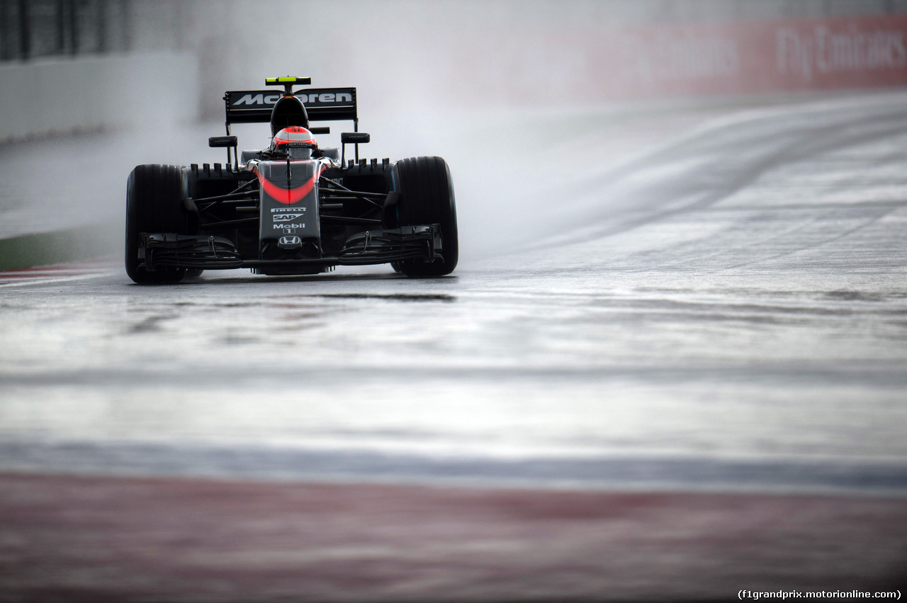 GP RUSSIA, 09.10.2015 - Prove Libere 1, Jenson Button (GBR)  McLaren Honda MP4-30.