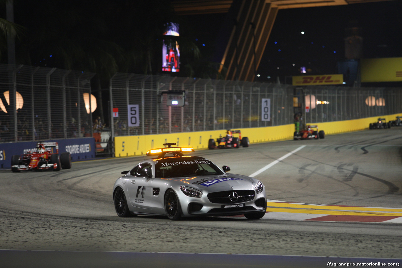GP SINGAPORE, 20.09.2015 - The Safety car on the track