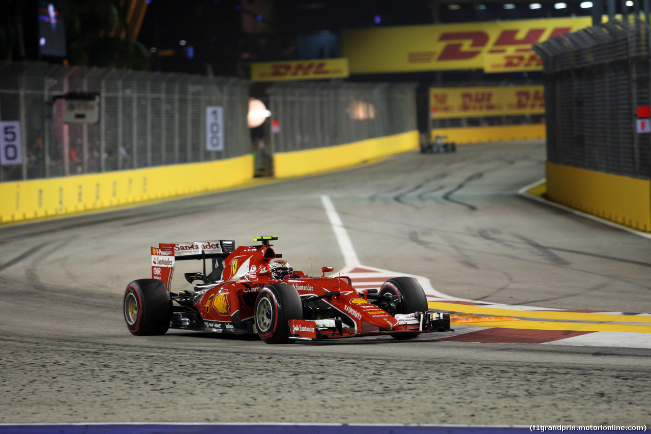 GP SINGAPORE, 20.09.2015 - Gara, Kimi Raikkonen (FIN) Ferrari SF15-T