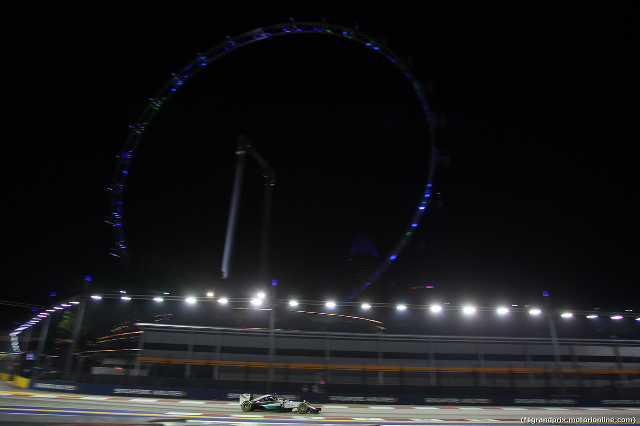 GP SINGAPORE, 20.09.2015 - Gara, Lewis Hamilton (GBR) Mercedes AMG F1 W06