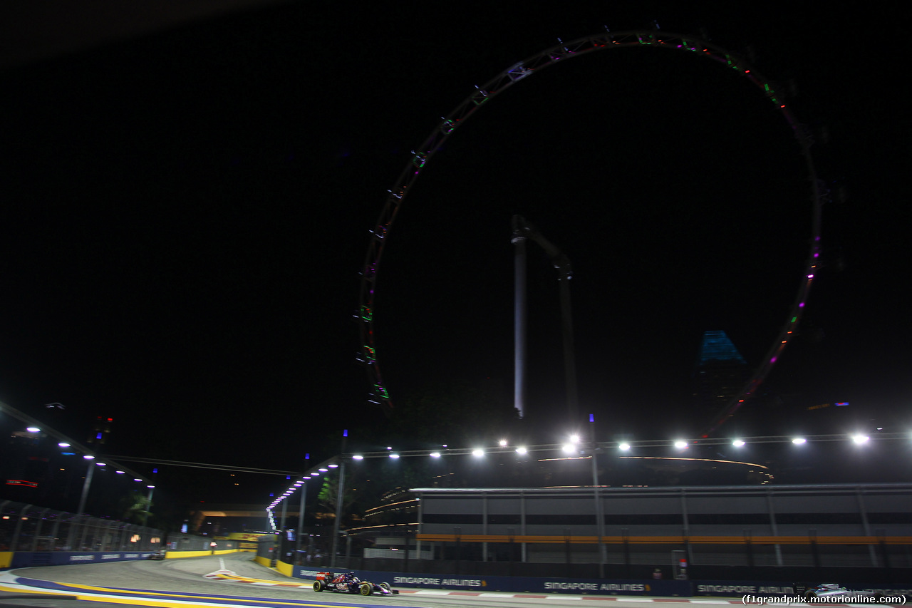 GP SINGAPORE, 20.09.2015 - Gara, Max Verstappen (NED) Scuderia Toro Rosso STR10