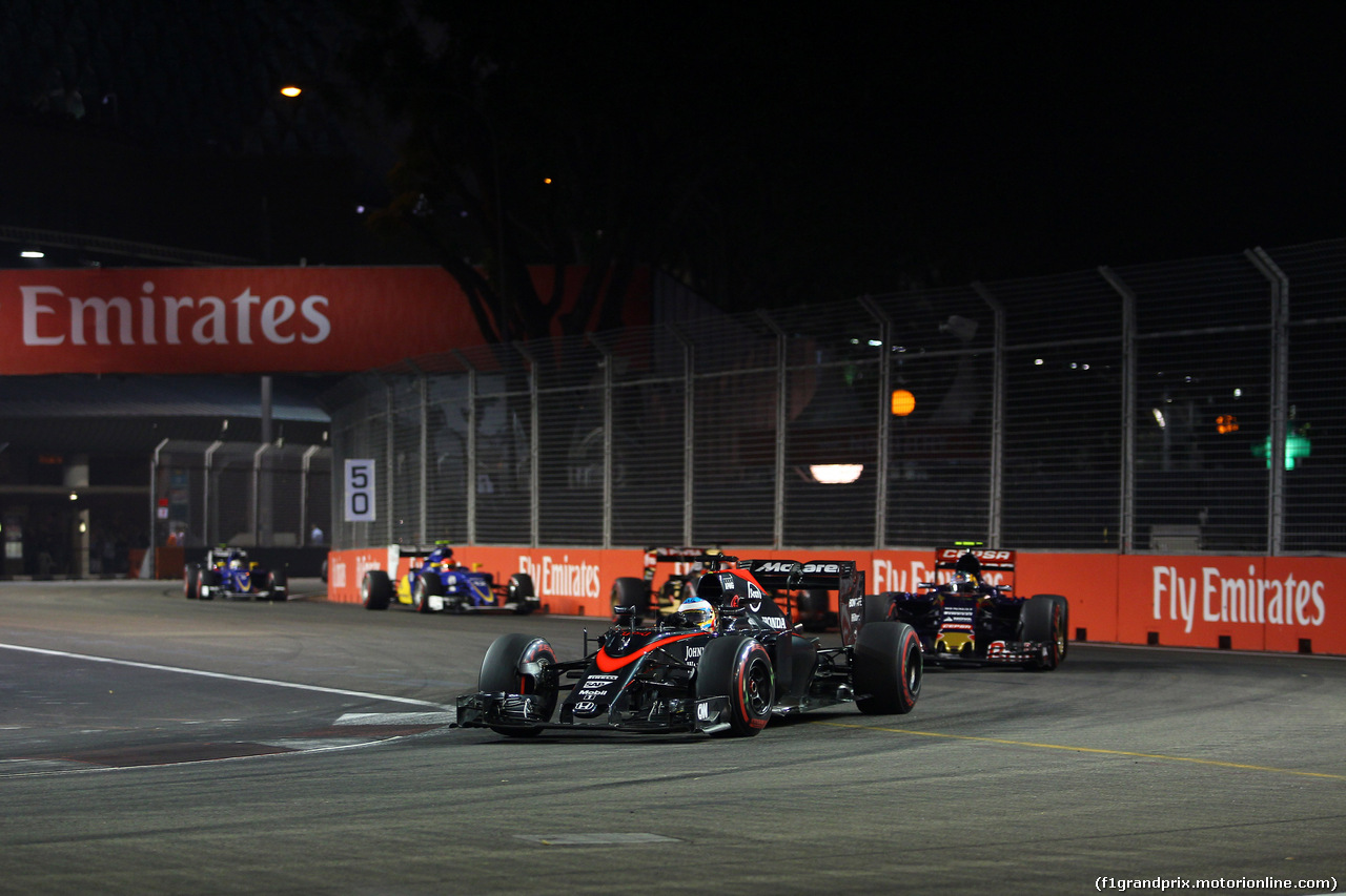 GP SINGAPORE, 20.09.2015 - Gara, Fernando Alonso (ESP) McLaren Honda MP4-30