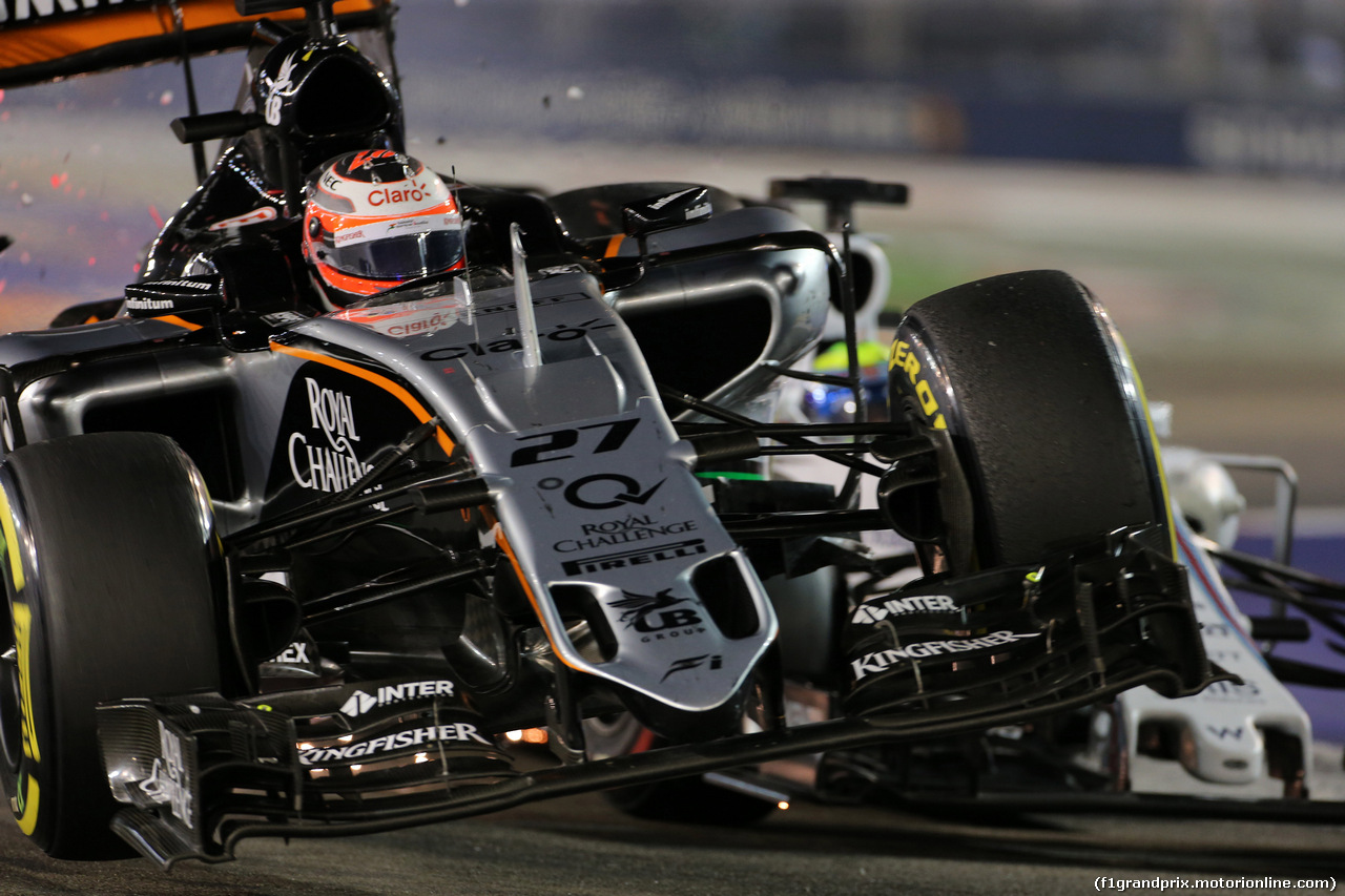 GP SINGAPORE, 20.09.2015 - Gara, Crash, Nico Hulkenberg (GER) Sahara Force India F1 VJM08 e Felipe Massa (BRA) Williams F1 Team FW37