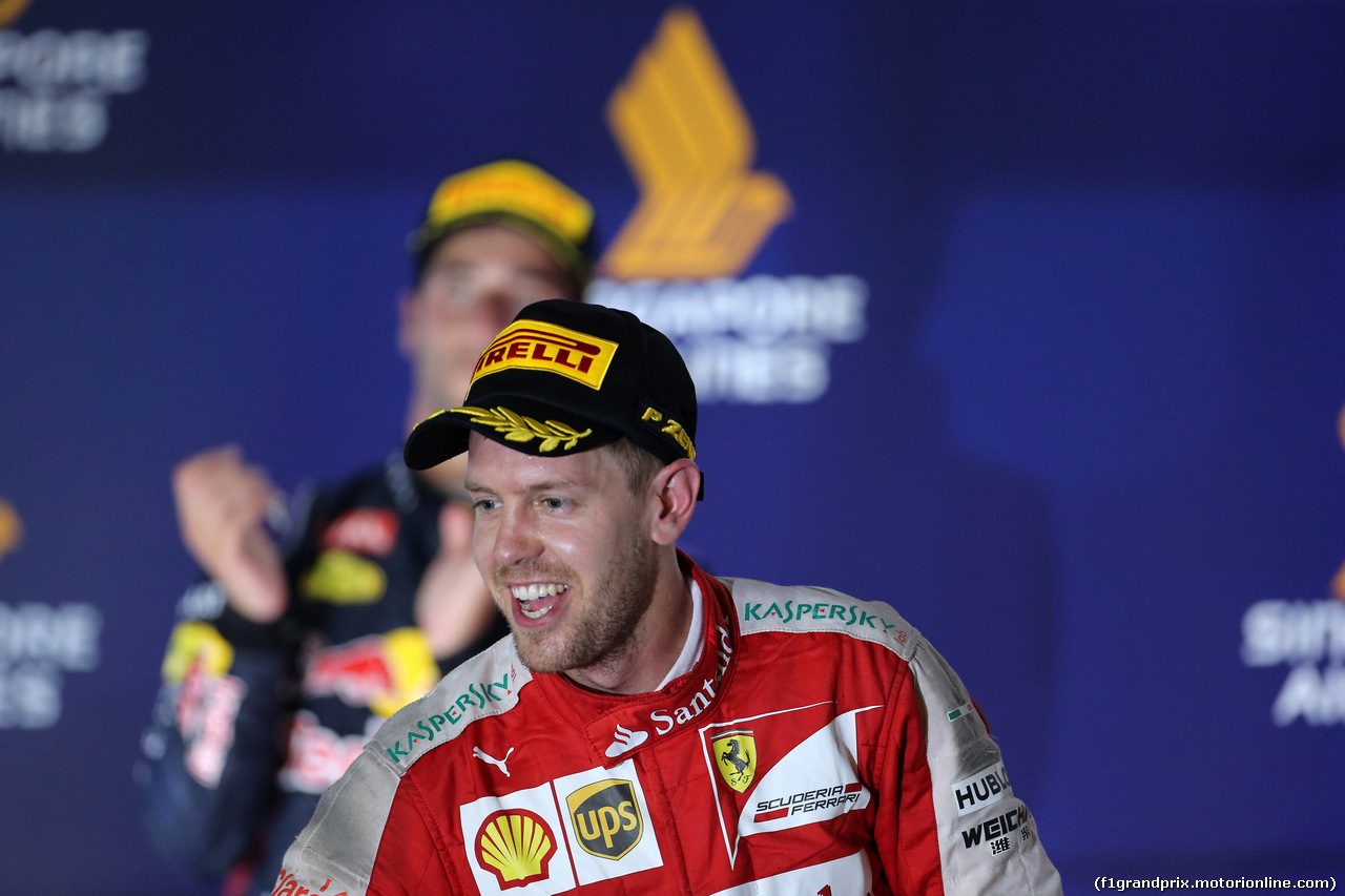 GP SINGAPORE, 20.09.2015 - Gara, Sebastian Vettel (GER) Ferrari SF15-T vincitore