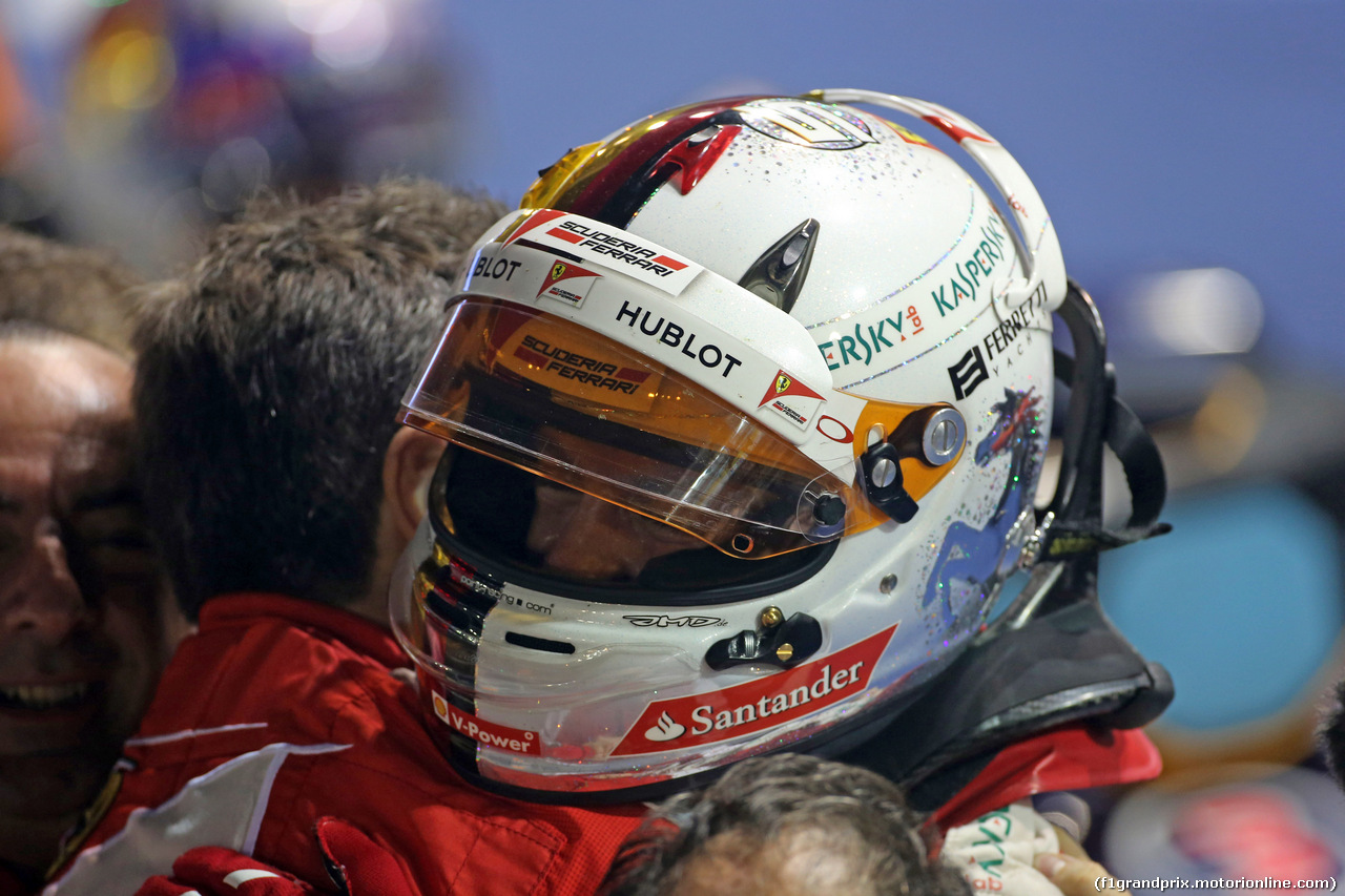 GP SINGAPORE, 20.09.2015 - Gara, Sebastian Vettel (GER) Ferrari SF15-T vincitore