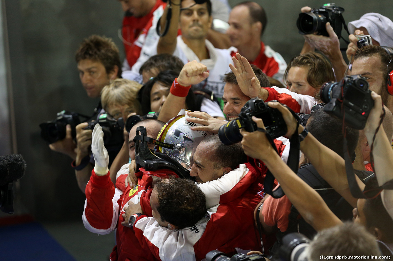 GP SINGAPORE, 20.09.2015 - Gara, Sebastian Vettel (GER) Ferrari SF15-T vincitore