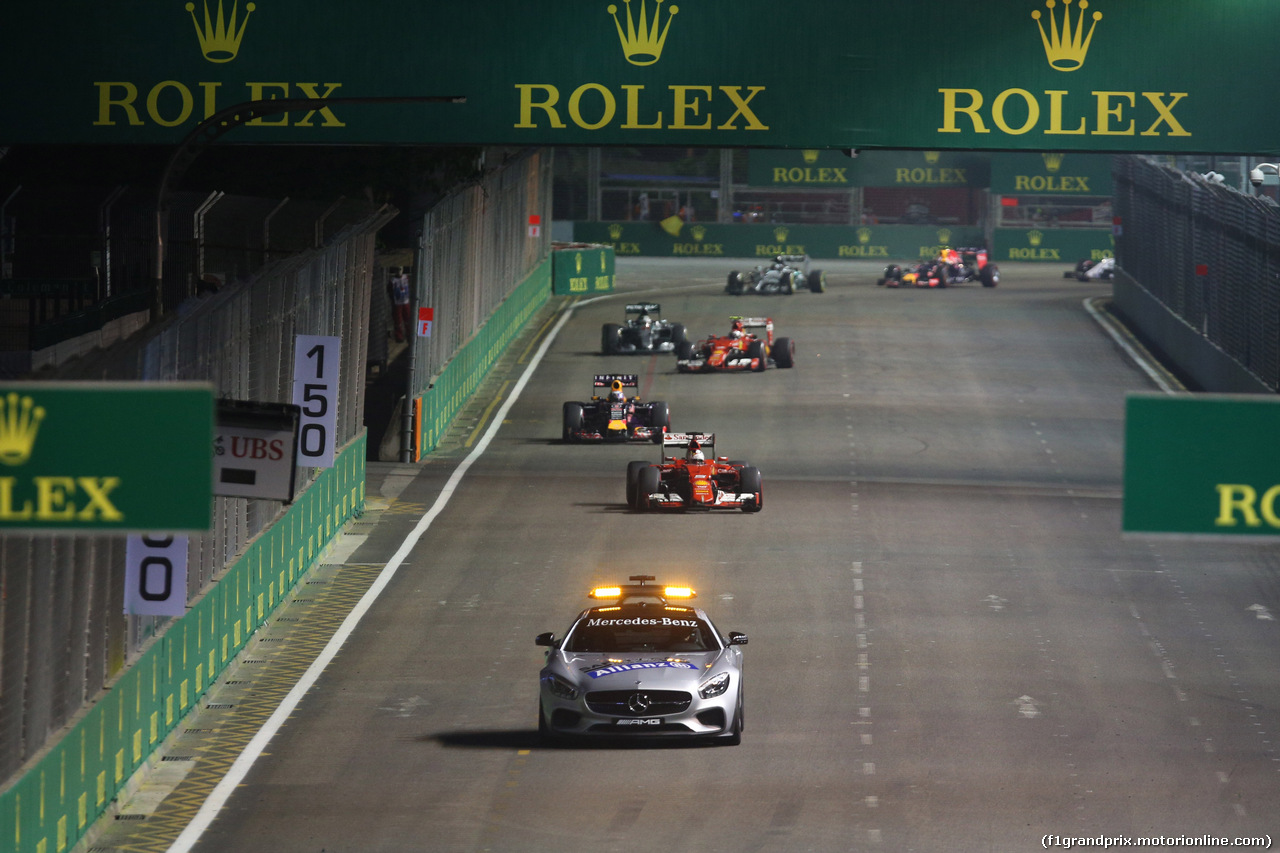 GP SINGAPORE, 20.09.2015 - Gara, The Safety car on the track