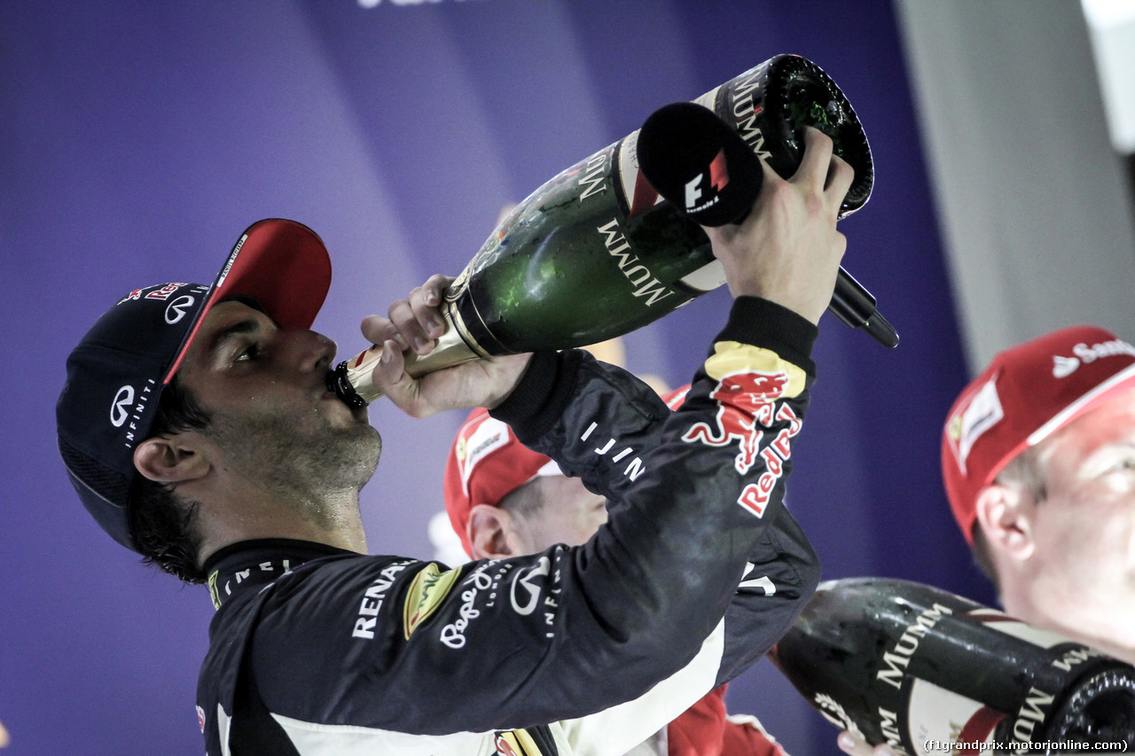 GP SINGAPORE, 20.09.2015 - Gara, secondo Daniel Ricciardo (AUS) Red Bull Racing RB11