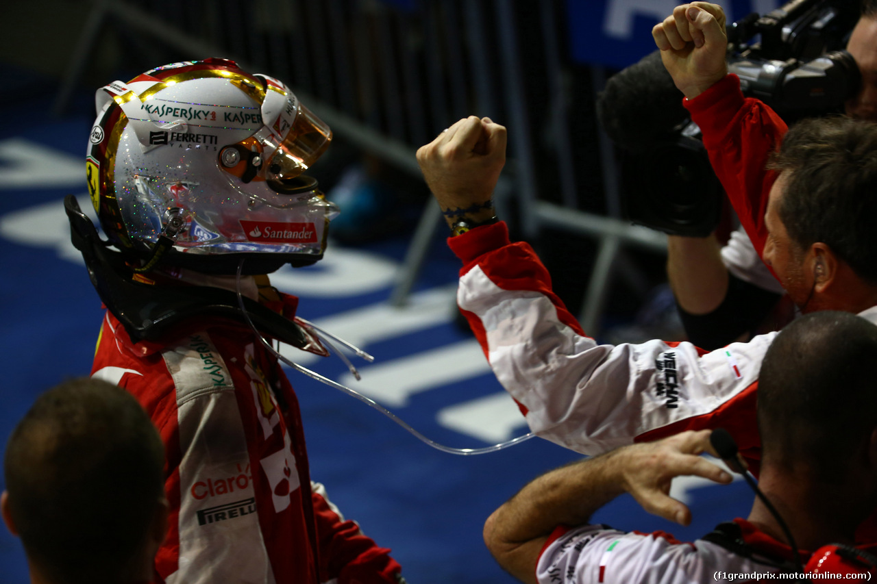 GP SINGAPORE, 20.09.2015 - Gara, Sebastian Vettel (GER) Ferrari SF15-T vincitore