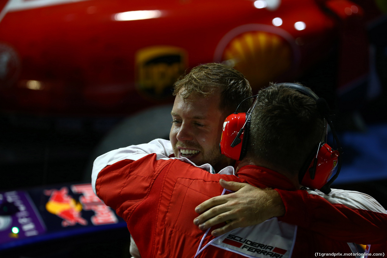 GP SINGAPORE, 20.09.2015 - Gara, Sebastian Vettel (GER) Ferrari SF15-T vincitore