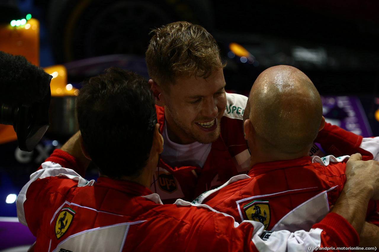 GP SINGAPORE, 20.09.2015 - Gara, Sebastian Vettel (GER) Ferrari SF15-T vincitore