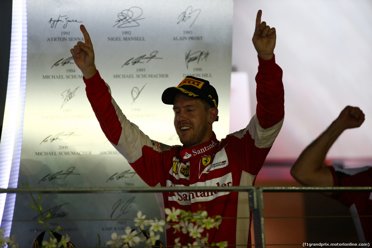 GP SINGAPORE, 20.09.2015 - Gara, Sebastian Vettel (GER) Ferrari SF15-T vincitore