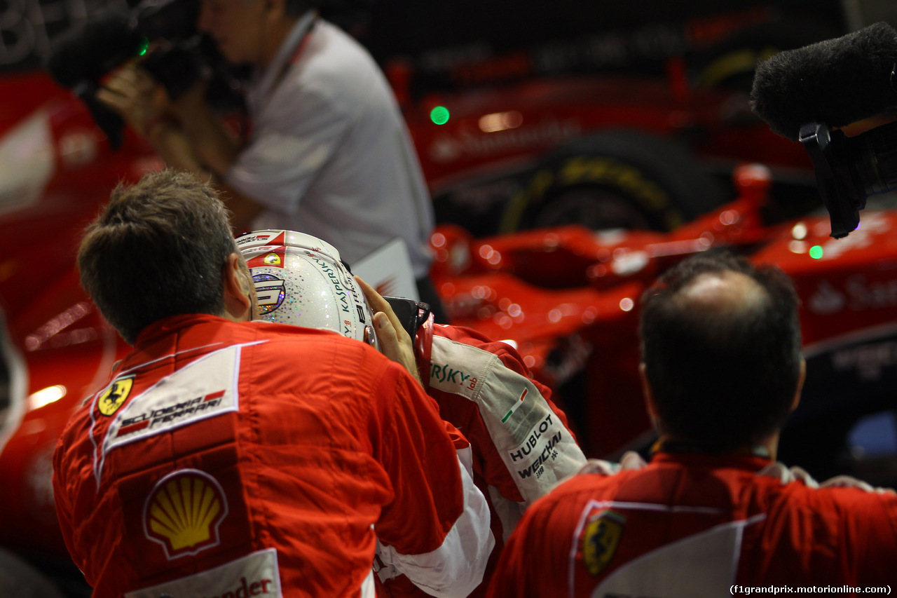 GP SINGAPORE, 20.09.2015 - Gara, Sebastian Vettel (GER) Ferrari SF15-T vincitore