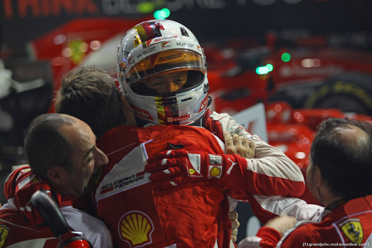 GP SINGAPORE, 20.09.2015 - Gara, Sebastian Vettel (GER) Ferrari SF15-T vincitore